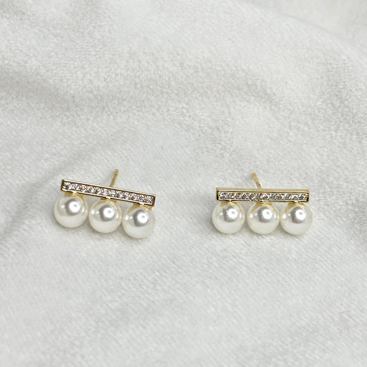Liner Pearls Ear Studs Daily Wear
