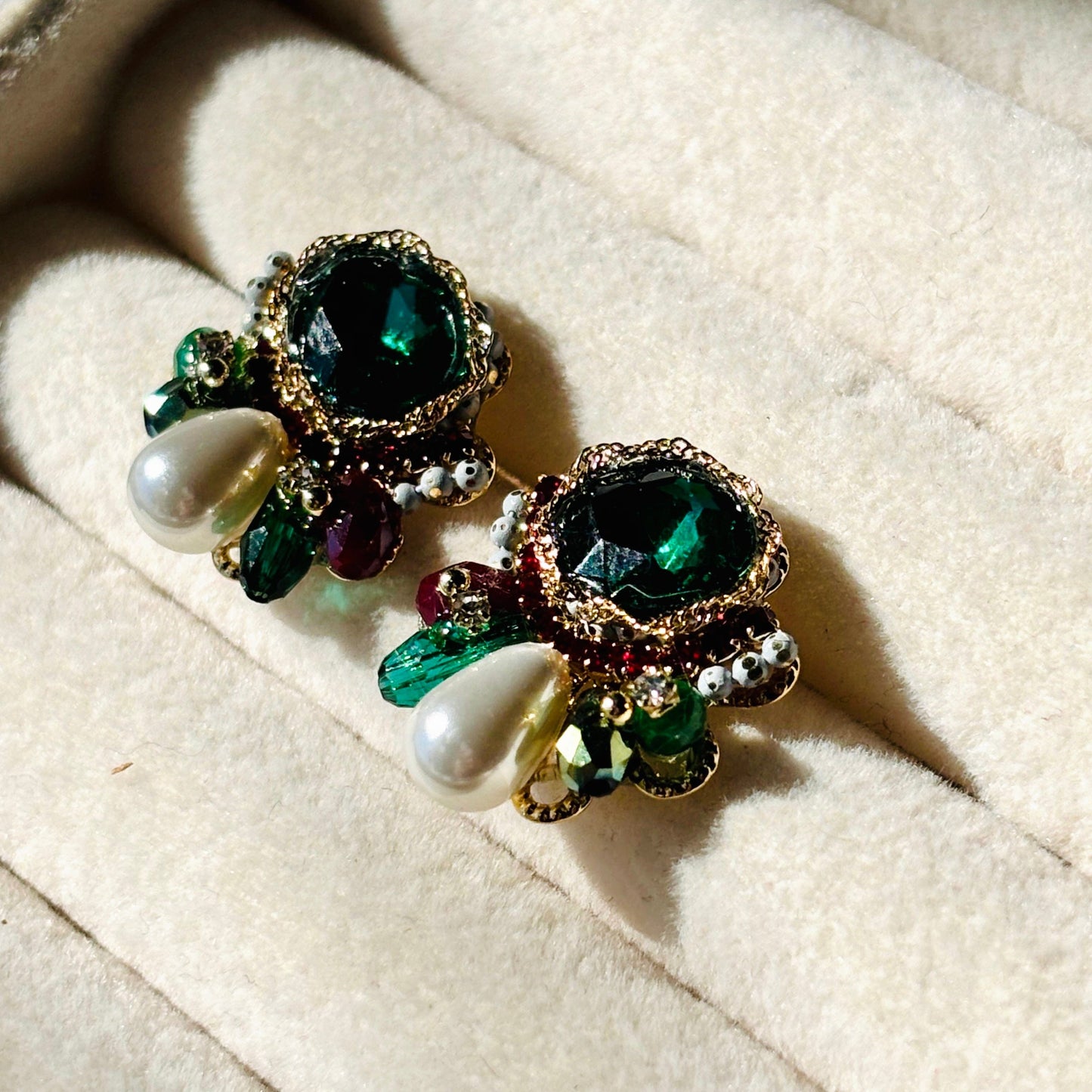 Emerald Green Pearly Ear Studs