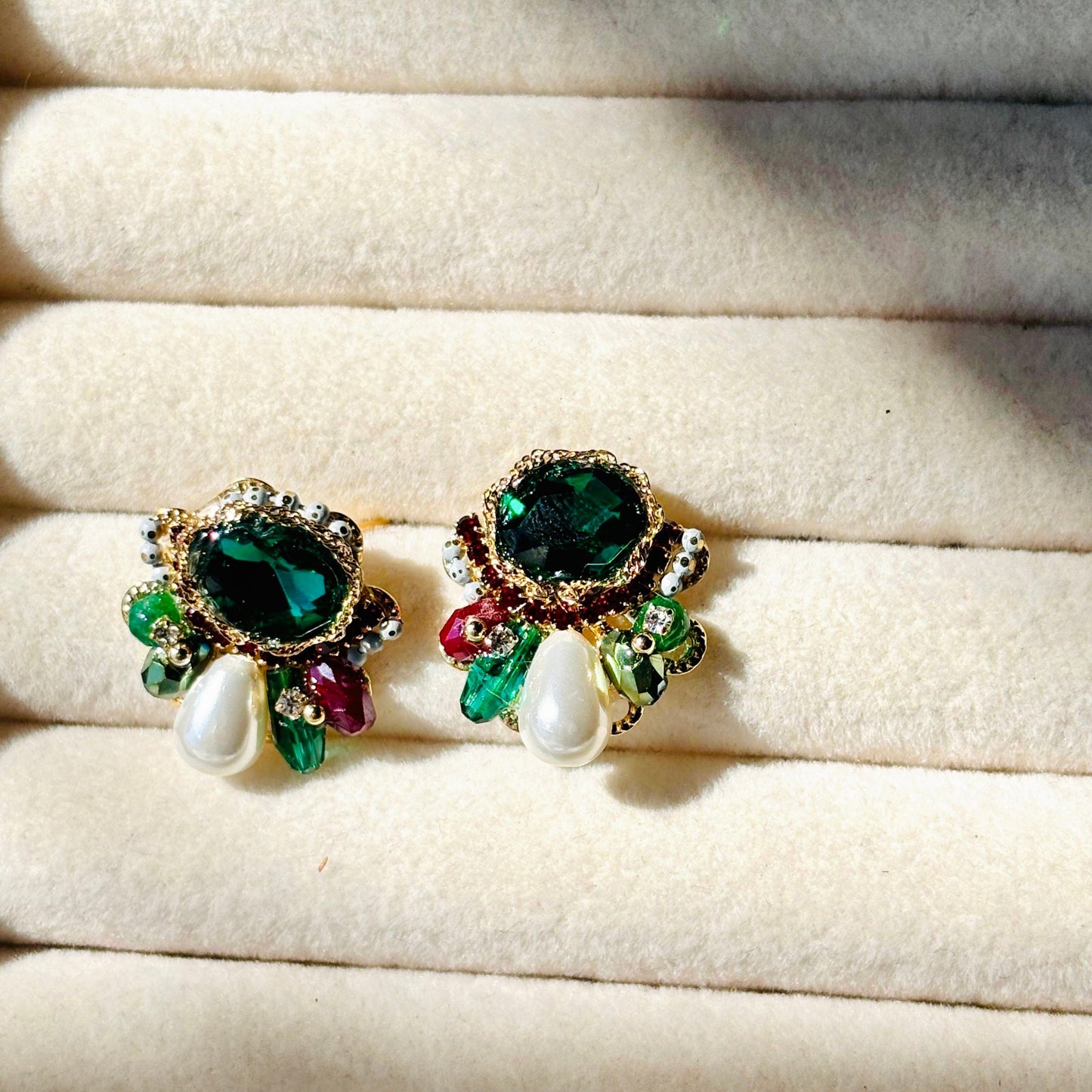 Emerald Green Pearly Ear Studs