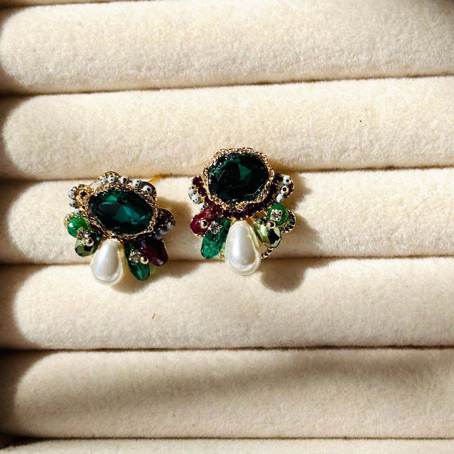 Emerald Green Pearly Ear Studs