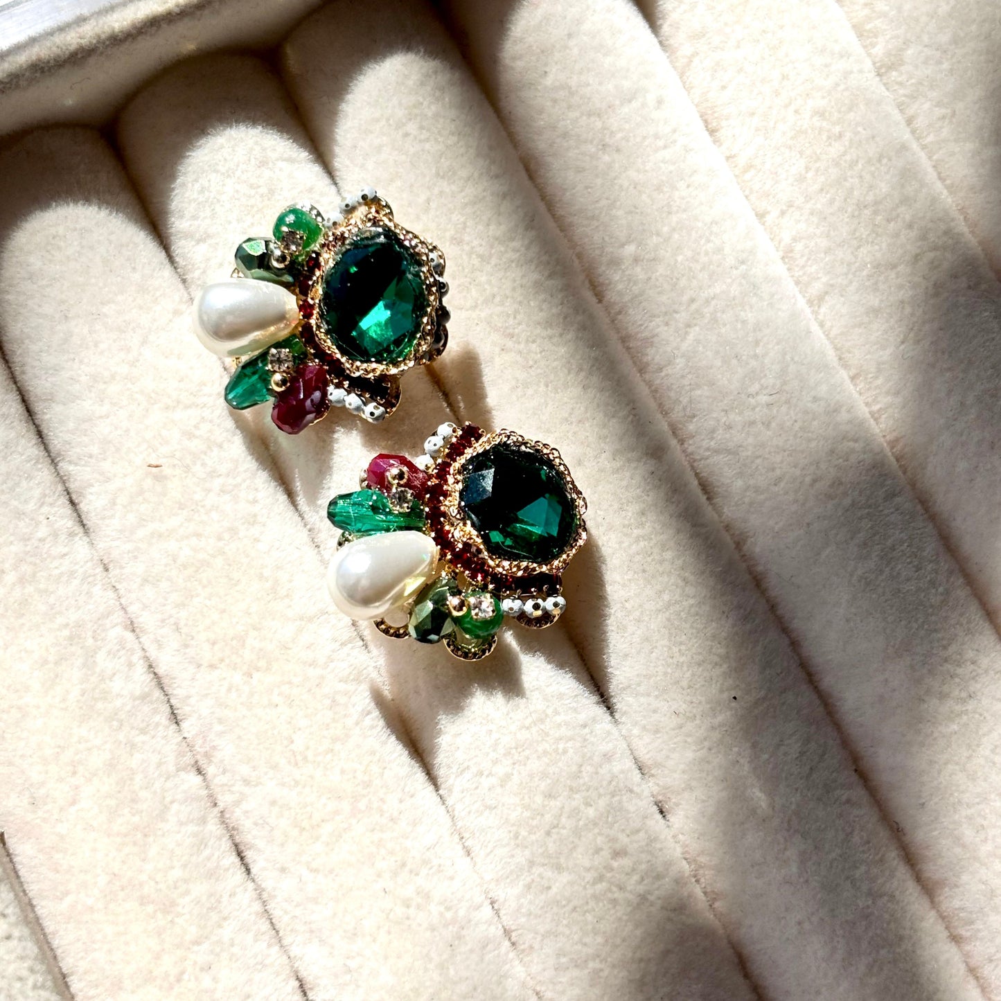 Emerald Green Pearly Ear Studs