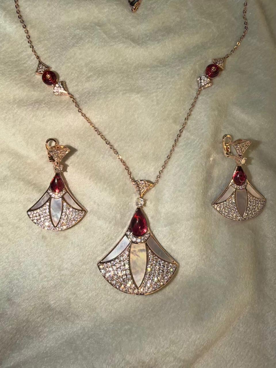 Triangular Floral Ruby Red Premium Necklace Plated with Studs