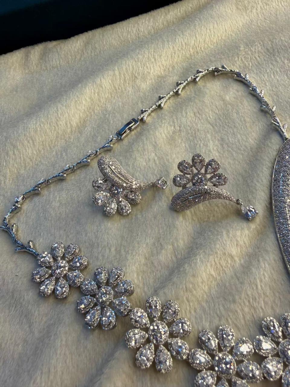 White Floral Rhodium Plated Necklace Set with Earrings