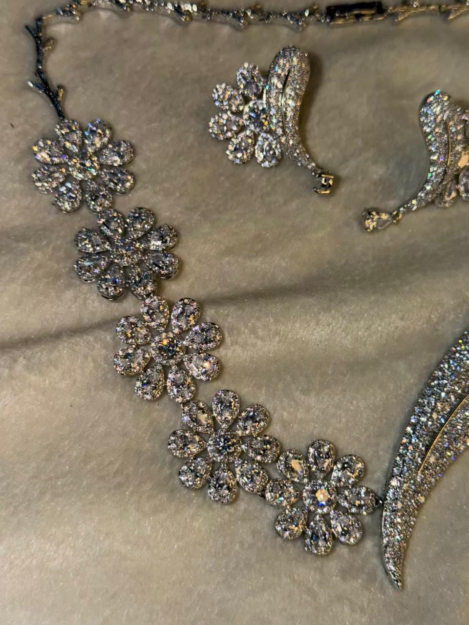 White Floral Rhodium Plated Necklace Set with Earrings