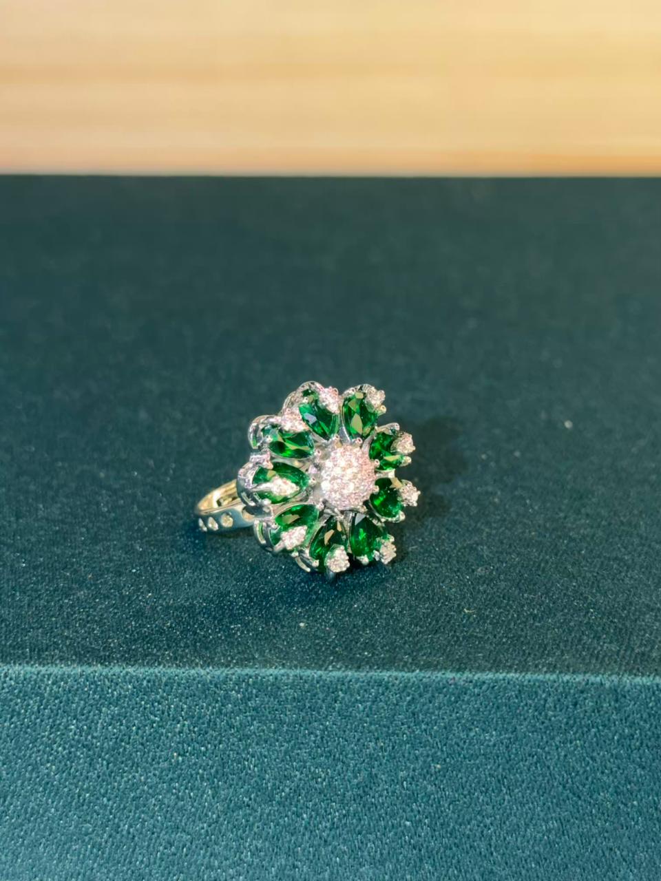 Emerald Green with White Flower Shape Silver Plated Ring Size Adjustable