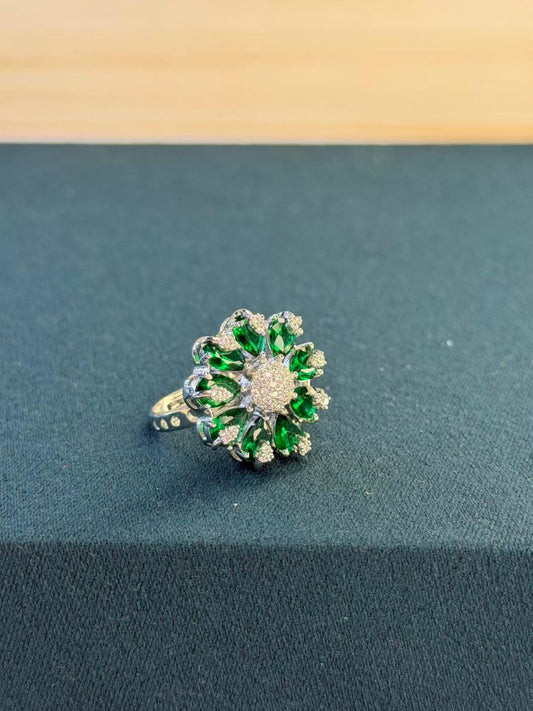 Emerald Green with White Flower Shape Silver Plated Ring Size Adjustable