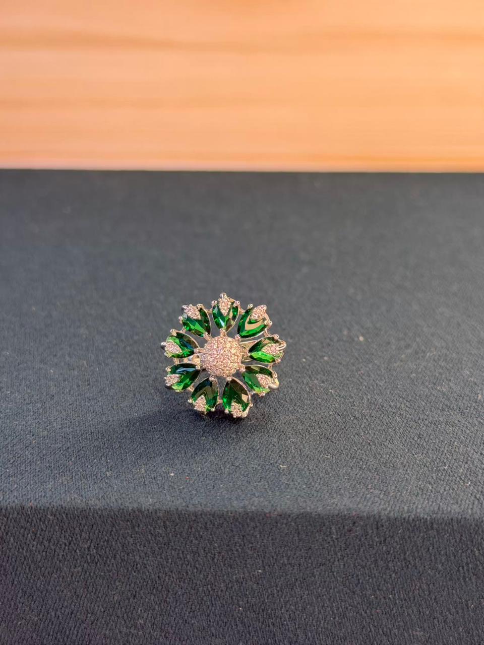 Emerald Green with White Flower Shape Silver Plated Ring Size Adjustable