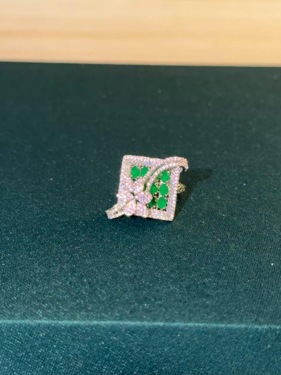 Emerald Green Stone Design Silver Plated Band Ring Size Adjustable
