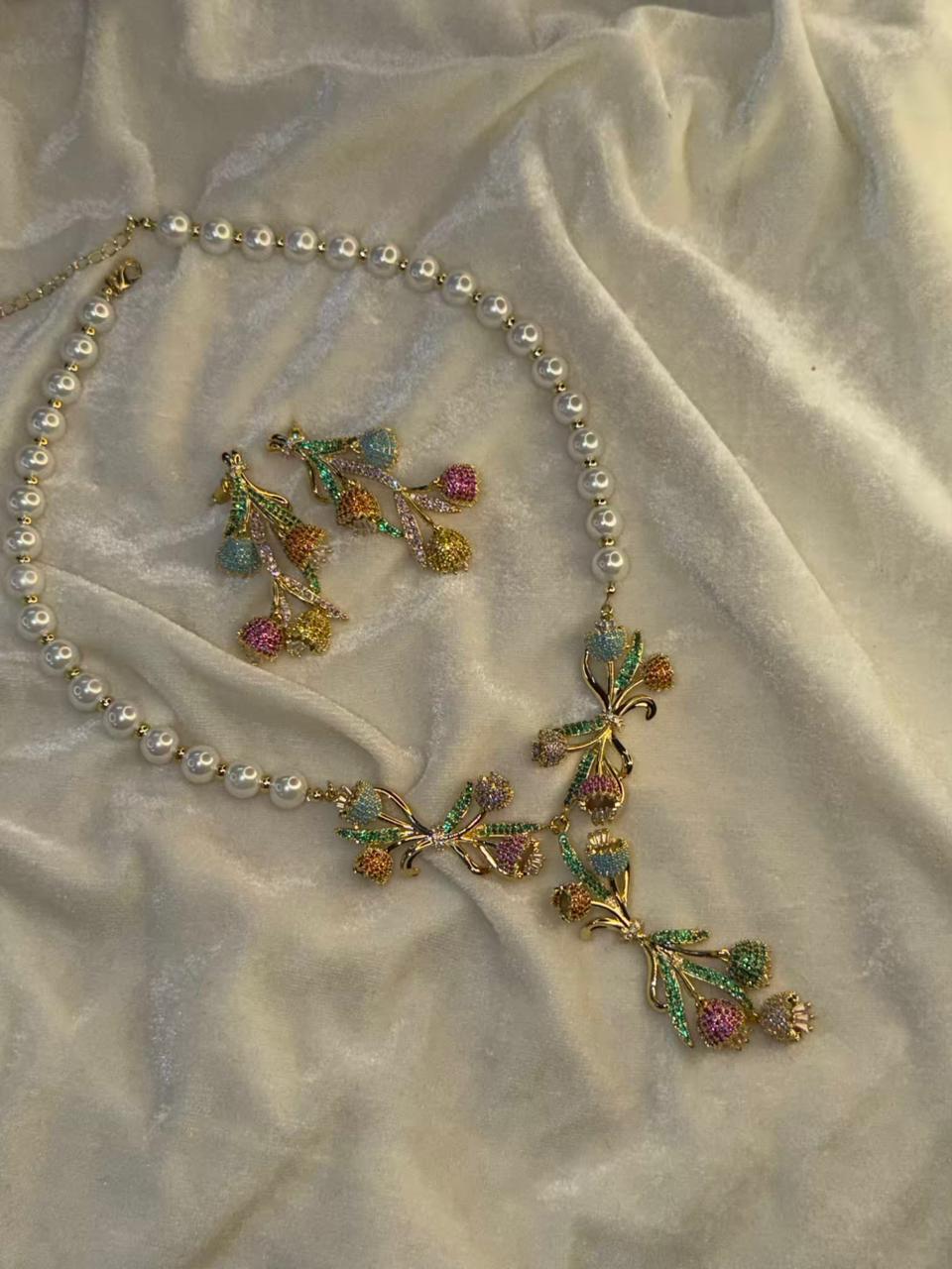 Pastel Multicoloured Floral Vine Pearl Design Gold-Plated Pearl Necklace Set