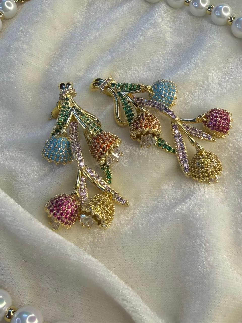 Pastel Multicoloured Floral Vine Pearl Design Gold-Plated Pearl Necklace Set