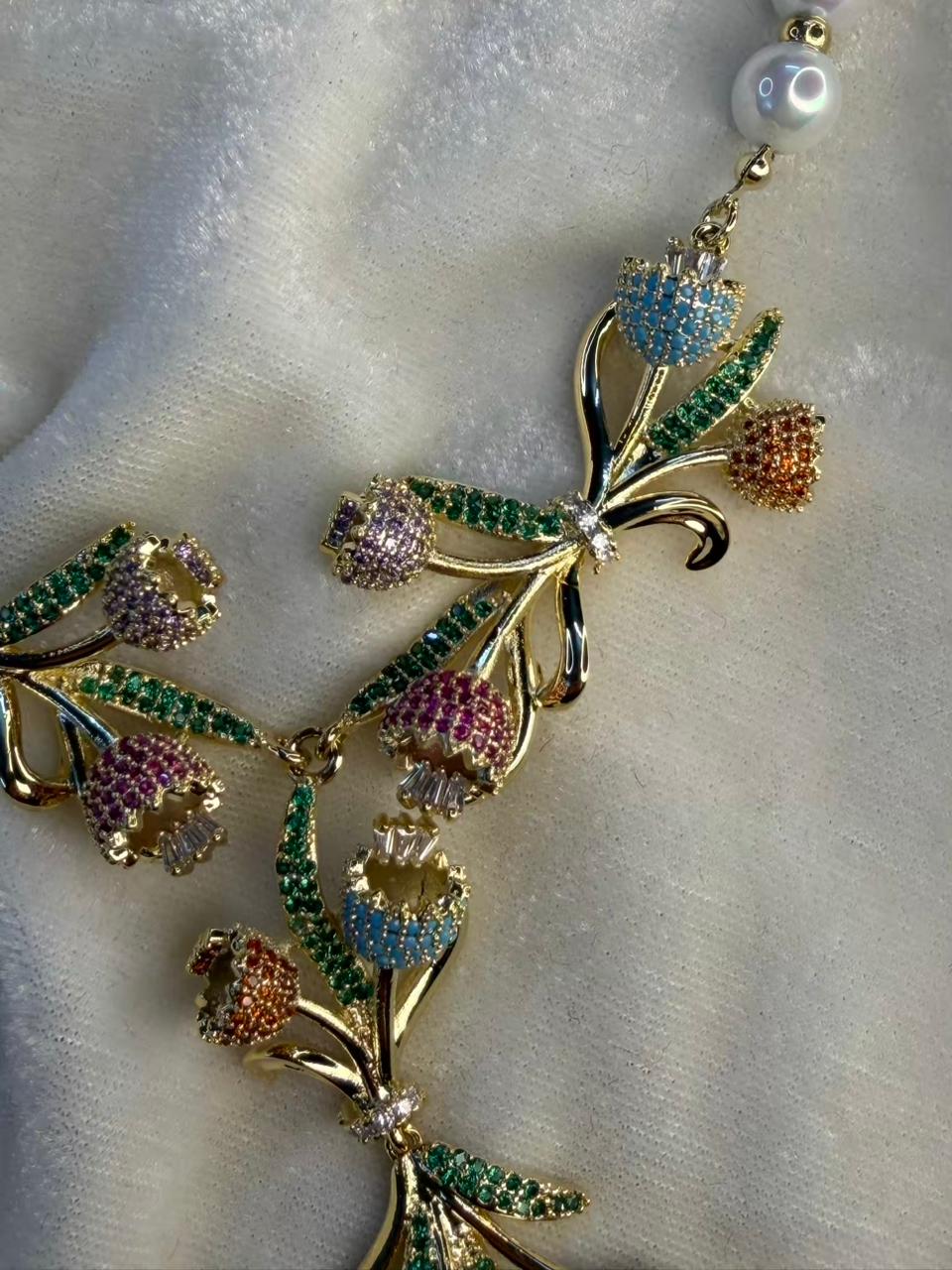 Pastel Multicoloured Floral Vine Pearl Design Gold-Plated Pearl Necklace Set