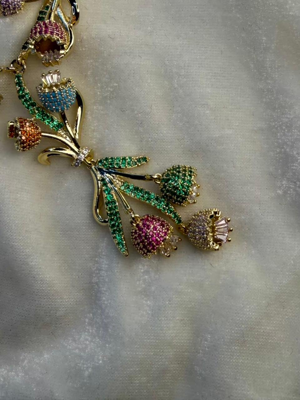 Pastel Multicoloured Floral Vine Pearl Design Gold-Plated Pearl Necklace Set