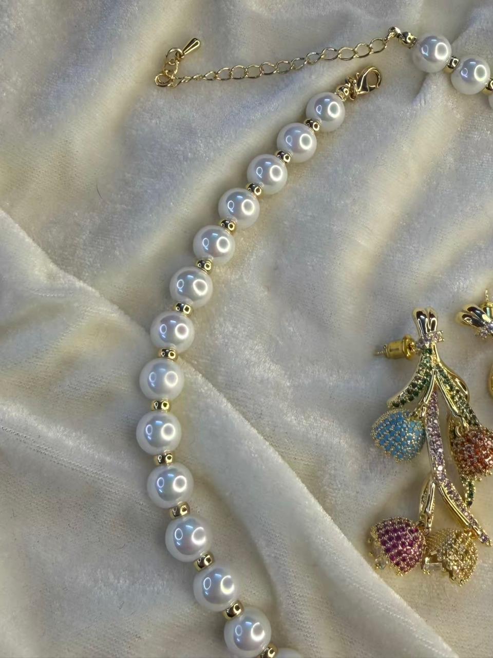 Pastel Multicoloured Floral Vine Pearl Design Gold-Plated Pearl Necklace Set