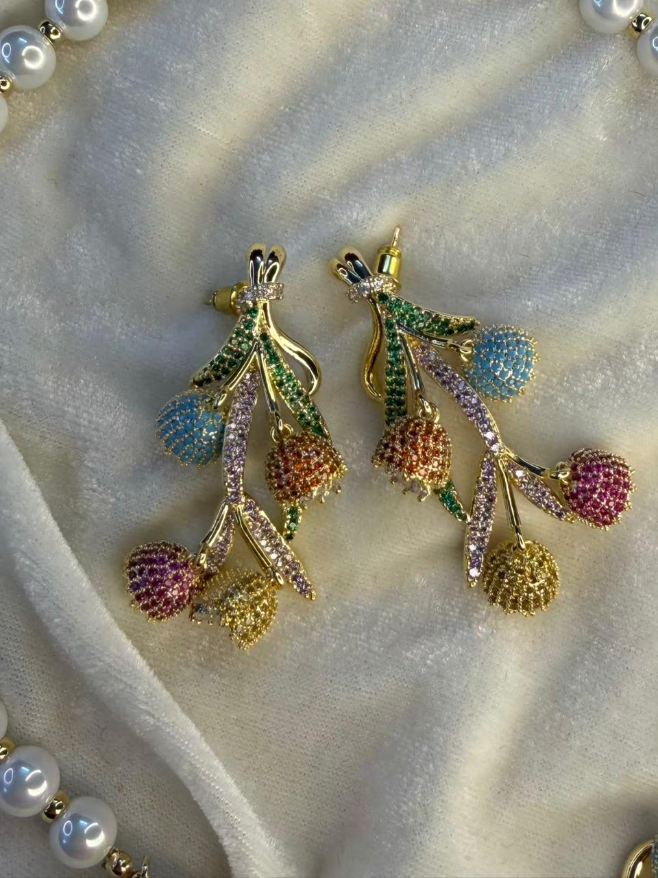 Pastel Multicoloured Floral Vine Pearl Design Gold-Plated Pearl Necklace Set