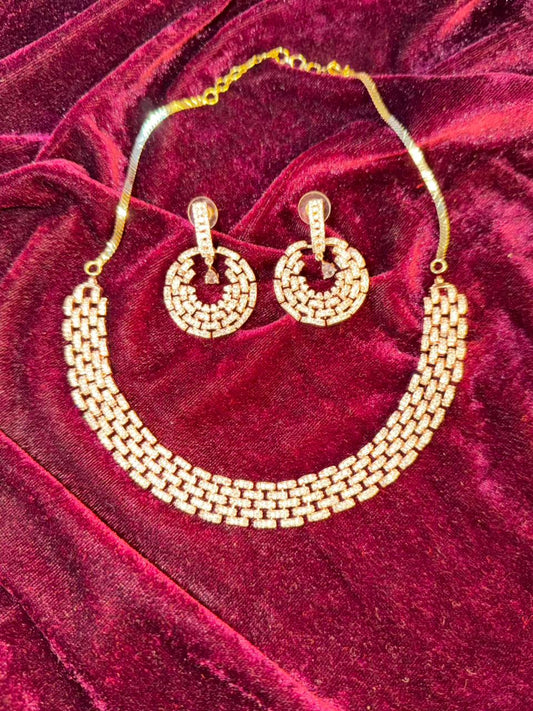 Geometric Chain Design Gold-Plated Necklace Set with Clear Stones