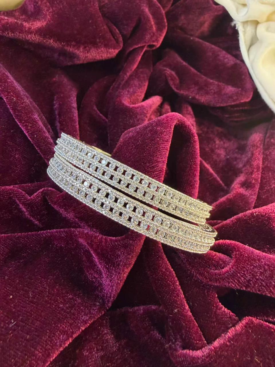Round Pattern Gold Plated Diamond Studded Sleek Bangles