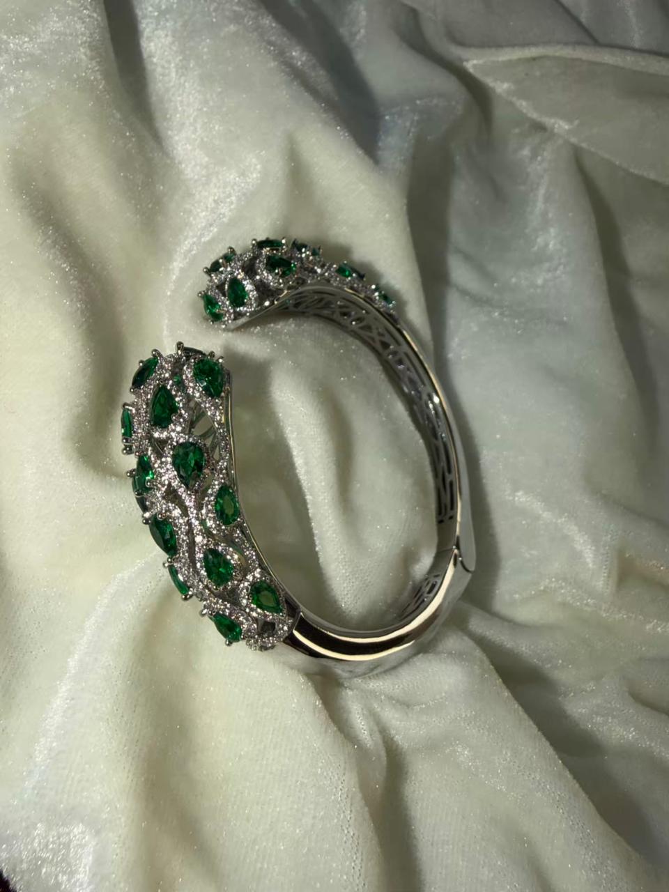 Jali Pattern Emerald Green Crystal Silver Plated Kada Size 2.8