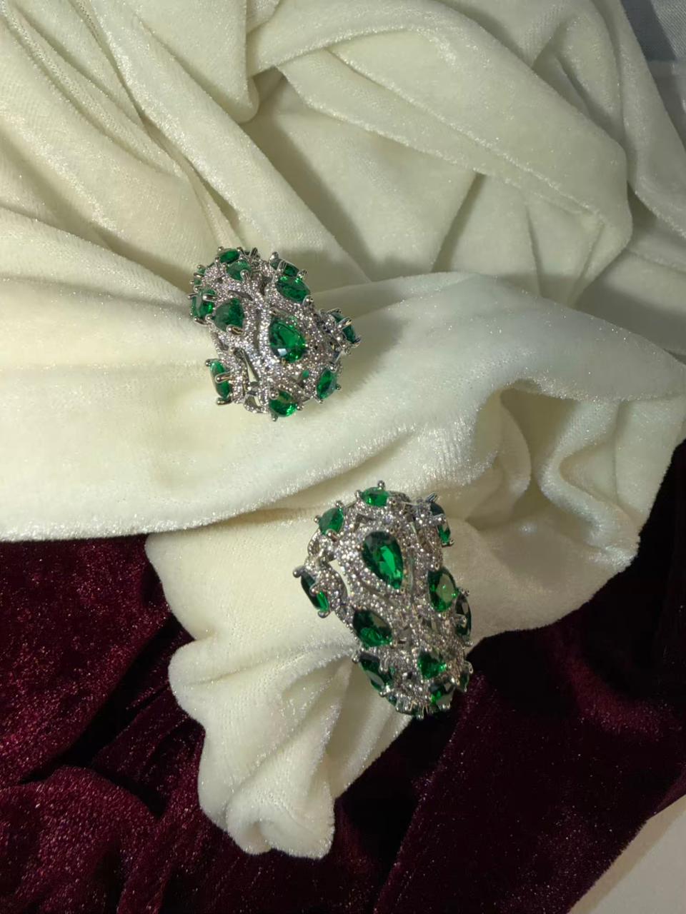 Jali Pattern Emerald Green Crystal Silver Plated Kada Size 2.8