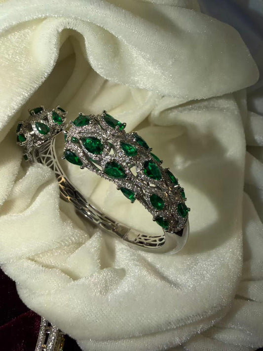 Jali Pattern Emerald Green Crystal Silver Plated Kada Size 2.8