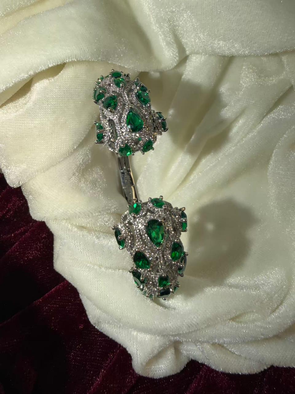 Jali Pattern Emerald Green Crystal Silver Plated Kada Size 2.8