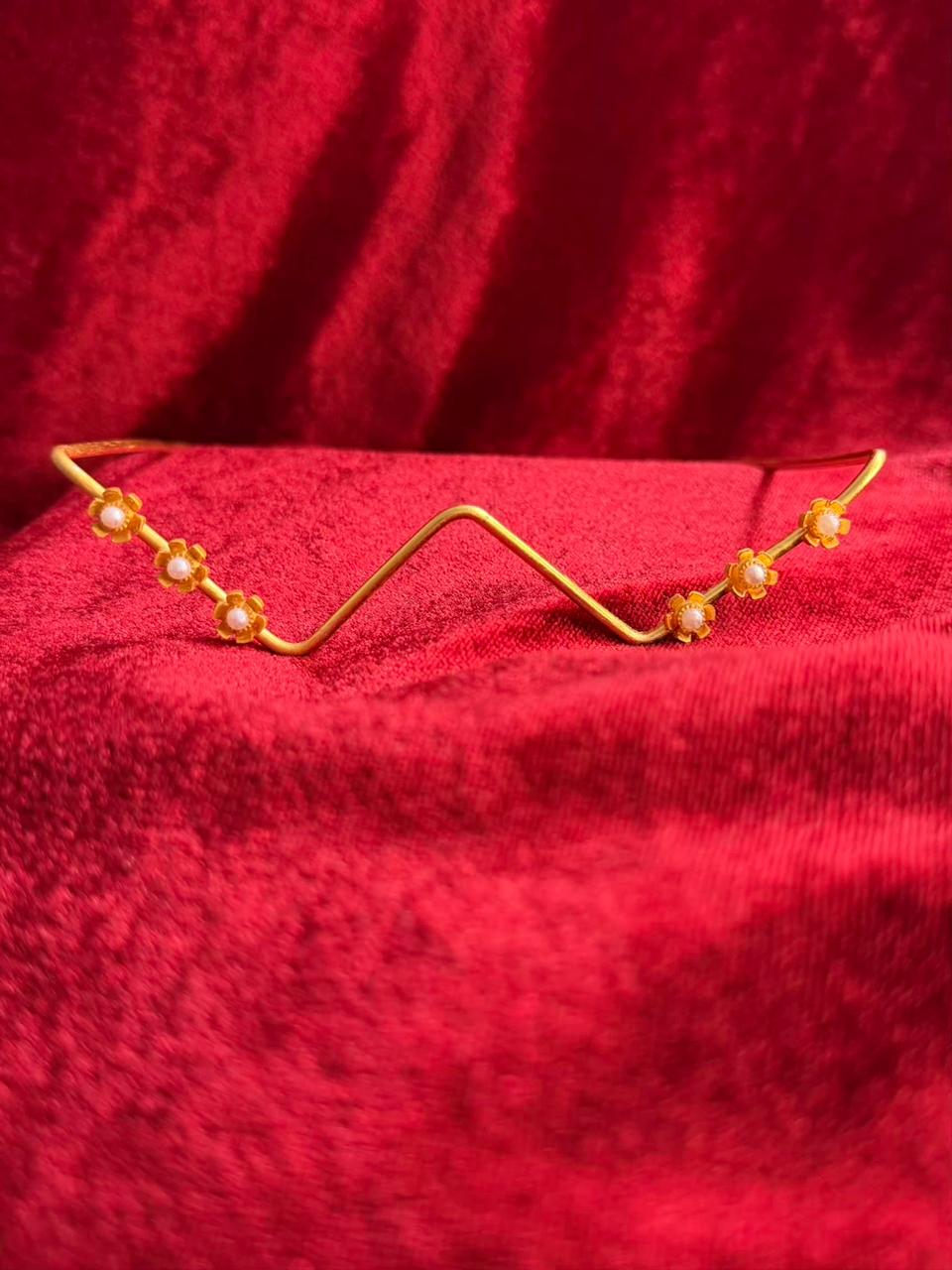 Viral Facelet – Zigzag Floral Pearl Gold Plated Finish Design (Partial COD 200₹ / Prepaid )