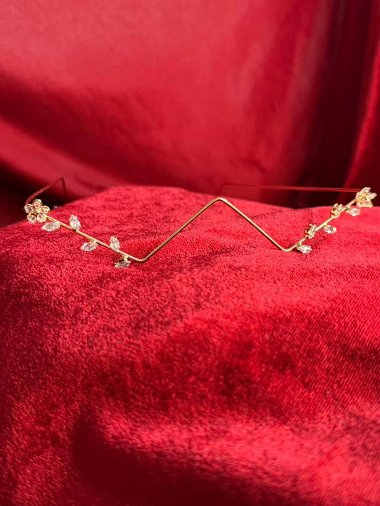 Viral Facelet – Floral Vine Crystal Peak Design ( Gold Plated )