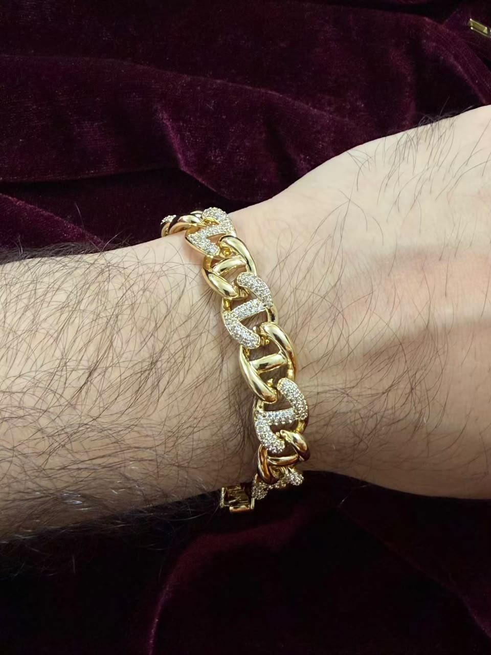 Regal Cuban Spark Rakhi Bracelet