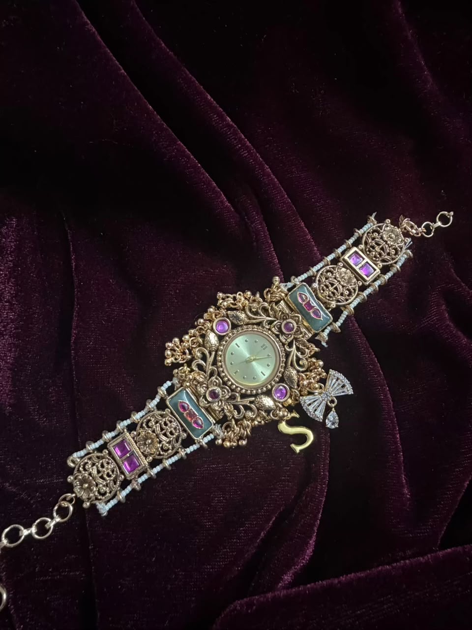 Viral Vintage Round Dial Heritage Watch Rakhi in Premium Swarovski (Free Initial)
