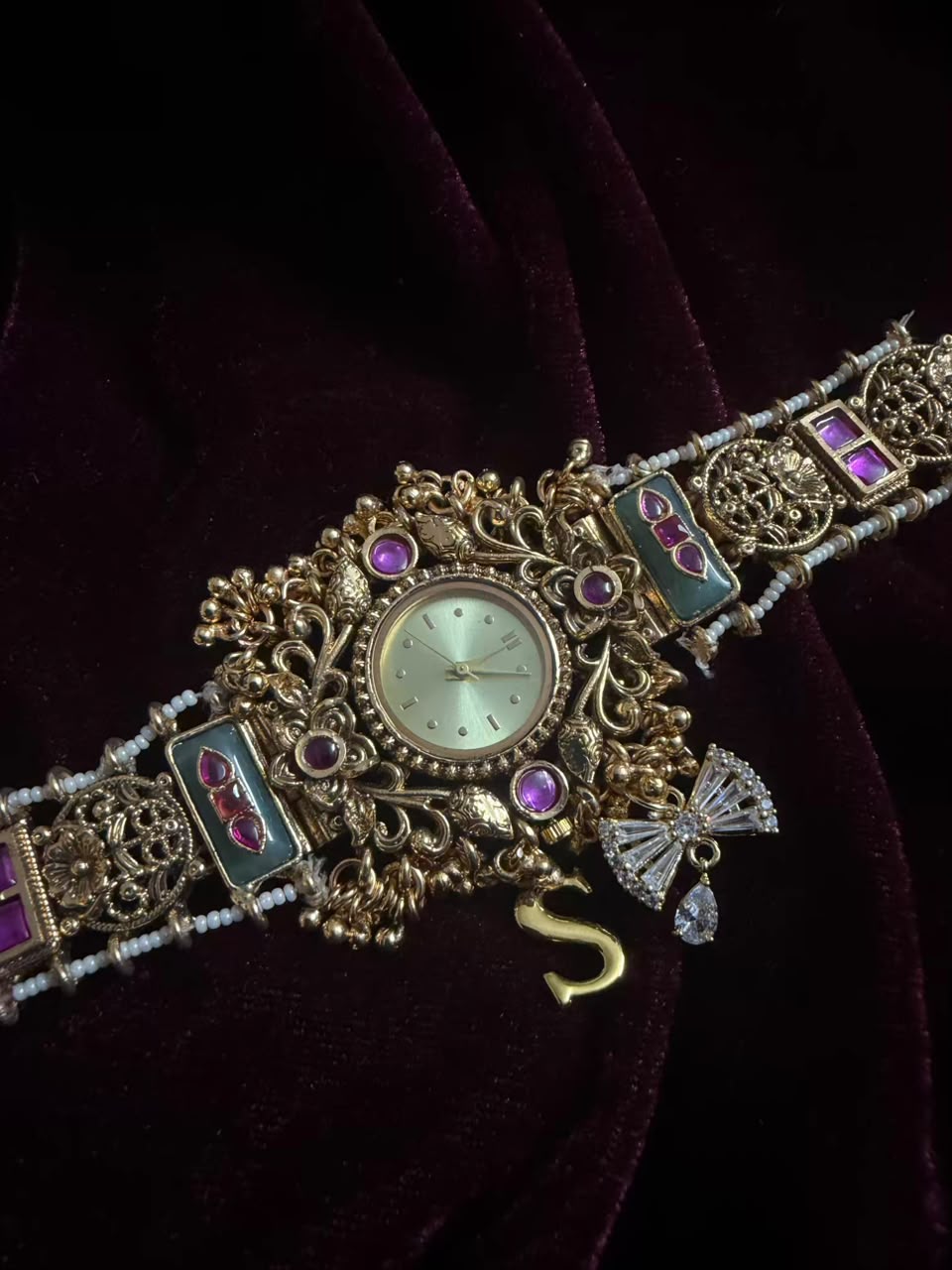 Viral Vintage Round Dial Heritage Watch Rakhi in Premium Swarovski (Free Initial)