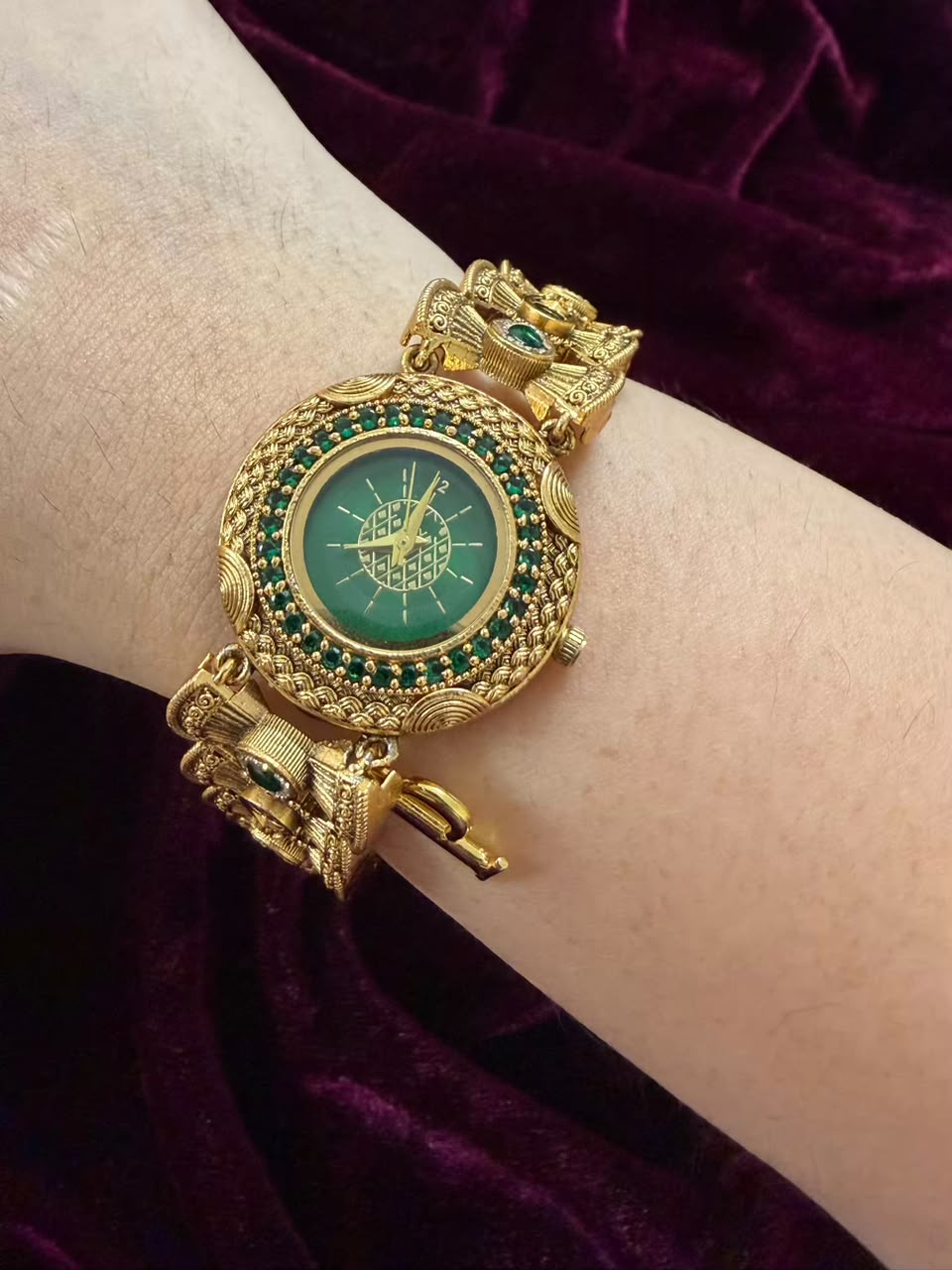 Zamrud Heritage Watch Rakhi in Premium Swarovski (Free Initial)