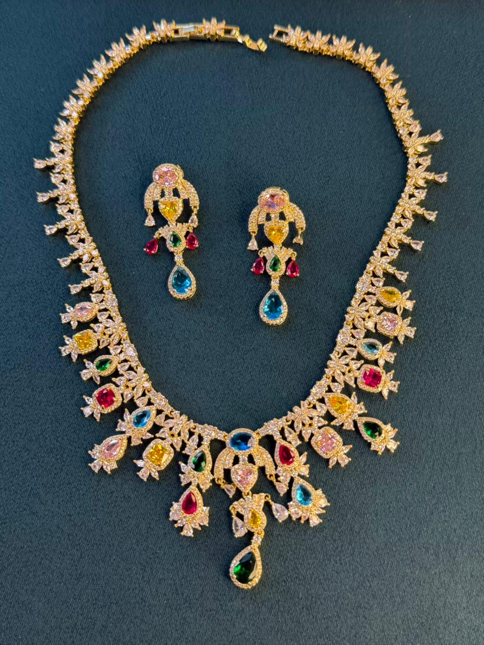 Queen Diamonds Necklace set in Rhodium Gold