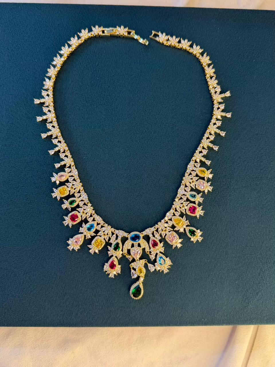 Queen Diamonds Necklace set in Rhodium Gold