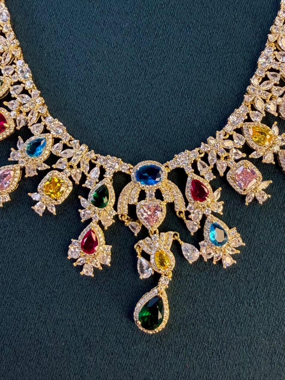 Queen Diamonds Necklace set in Rhodium Gold