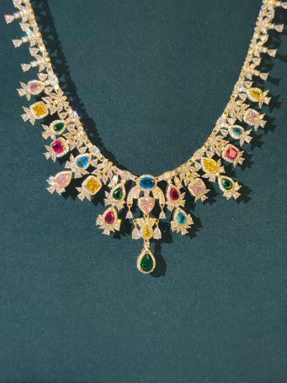 Queen Diamonds Necklace set in Rhodium Gold