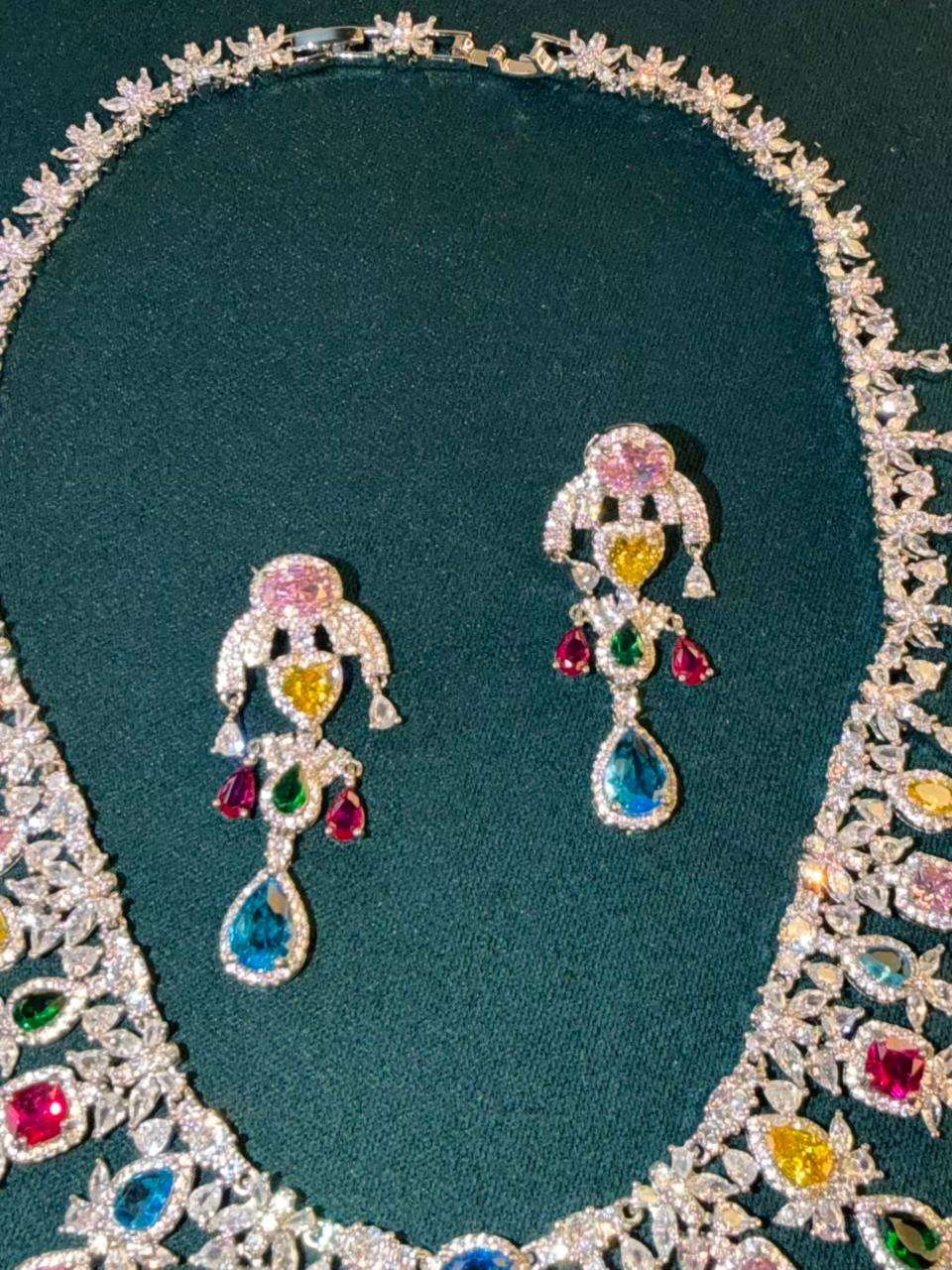 Queen Diamonds Necklace set in Rhodium Silver