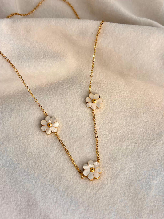 Tiny Flowers Necklace 18K Gold Plated Premium Necklace