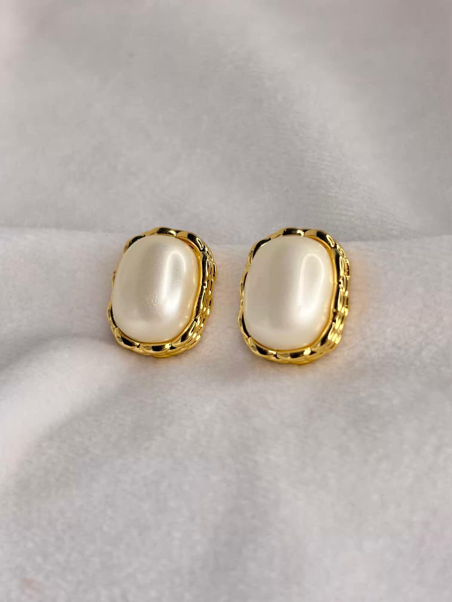 Pearl Outline Studds Earrings 18K Gold Plated Premium Earrings