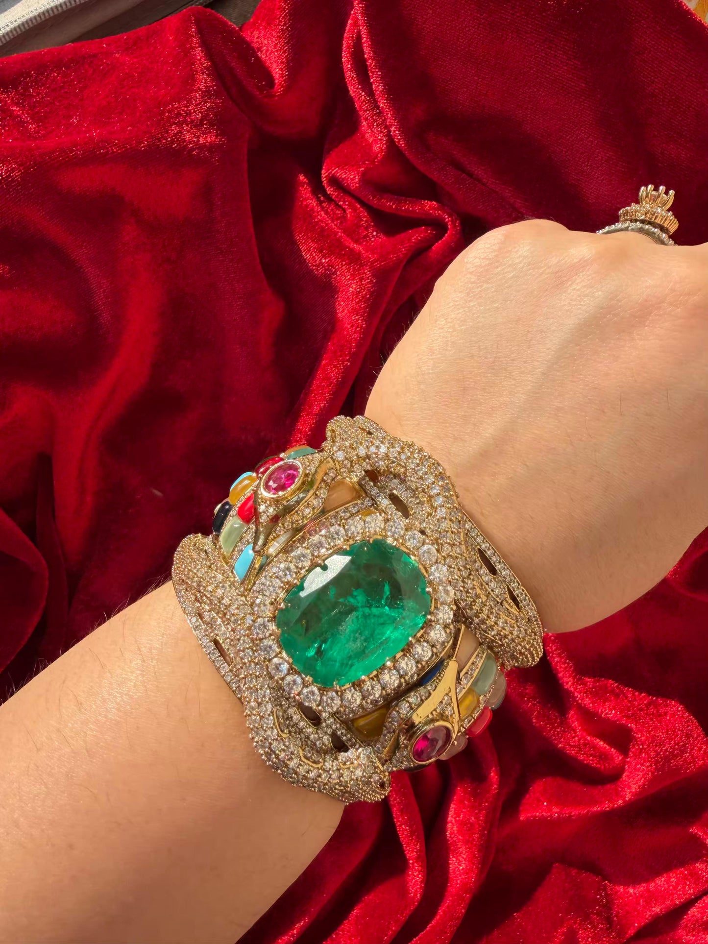 Navratna Pushtaini Emerald Kada Antique Gold
