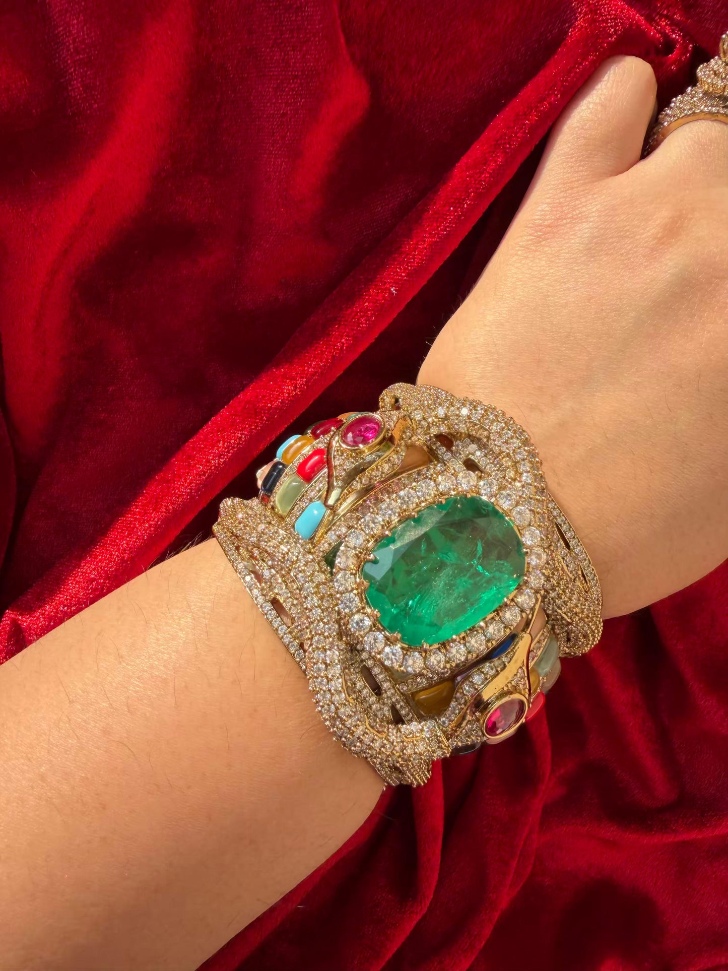 Navratna Pushtaini Emerald Kada Antique Gold
