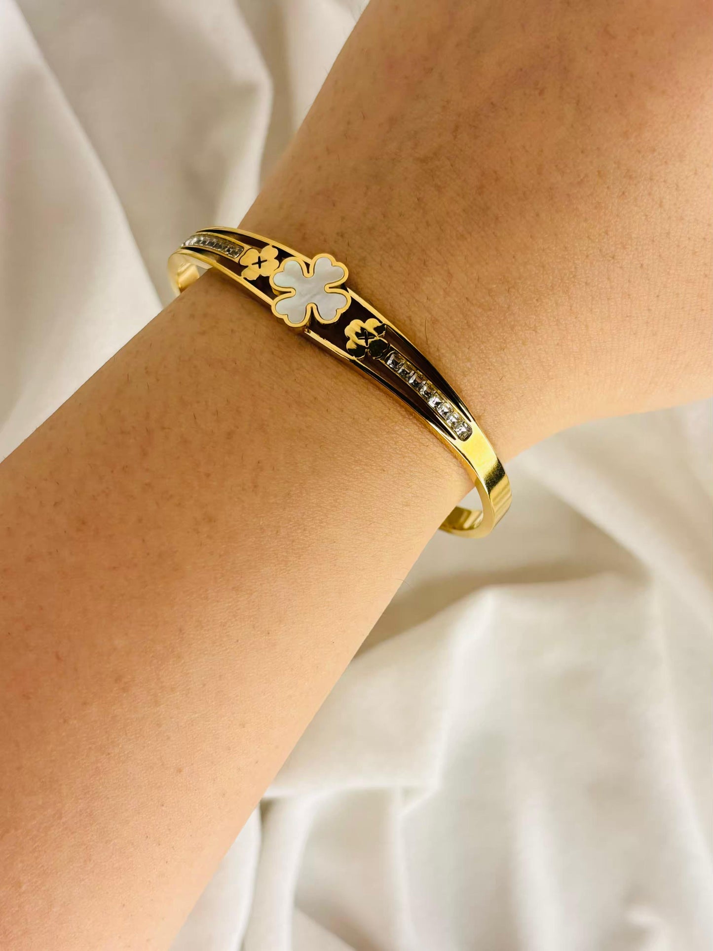 Prime Clover Bangle 18K Gold Plated Premium Kada Bangle