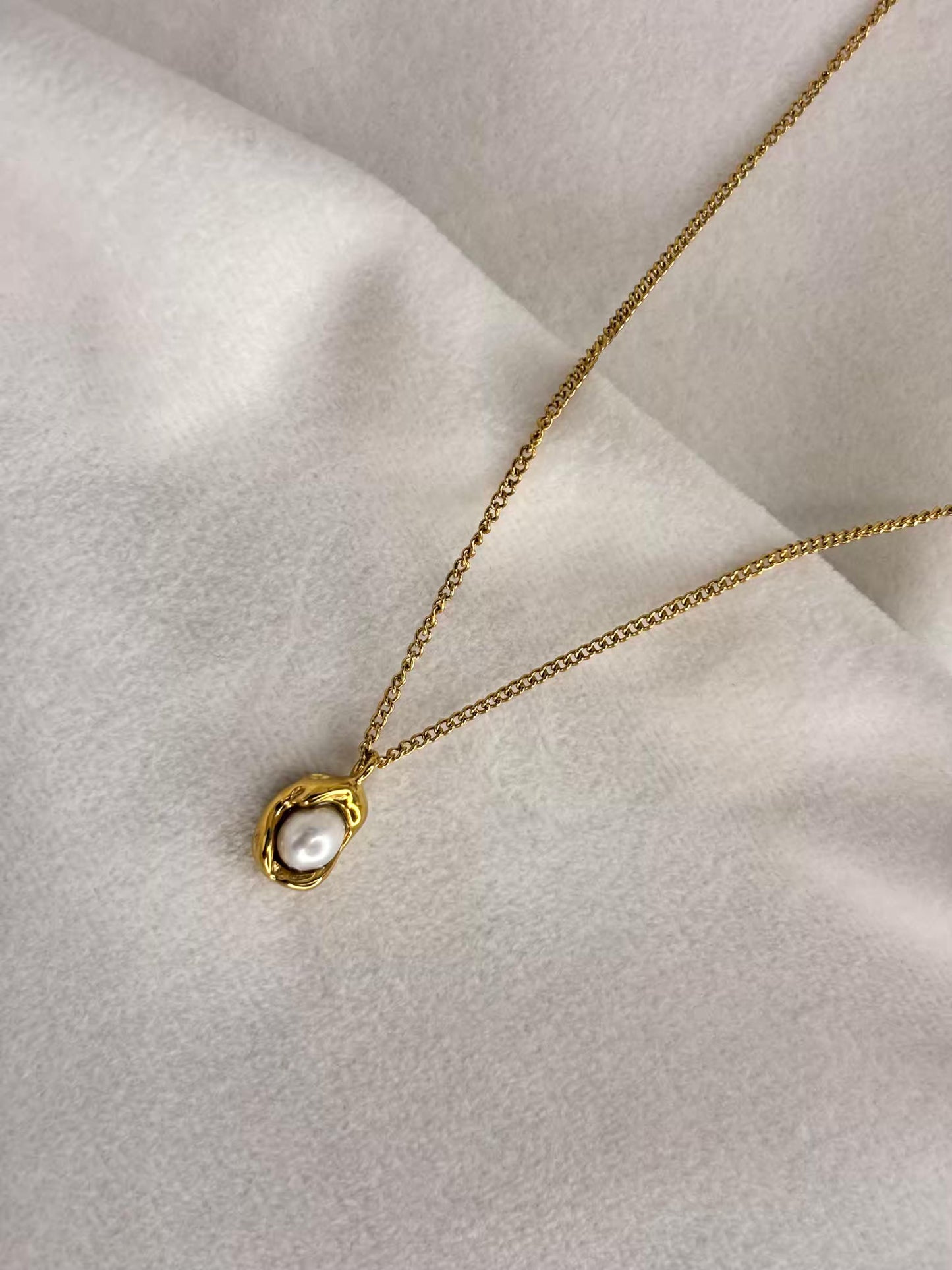 Pearl Basket Necklace 18K Gold Plated Premium Necklace