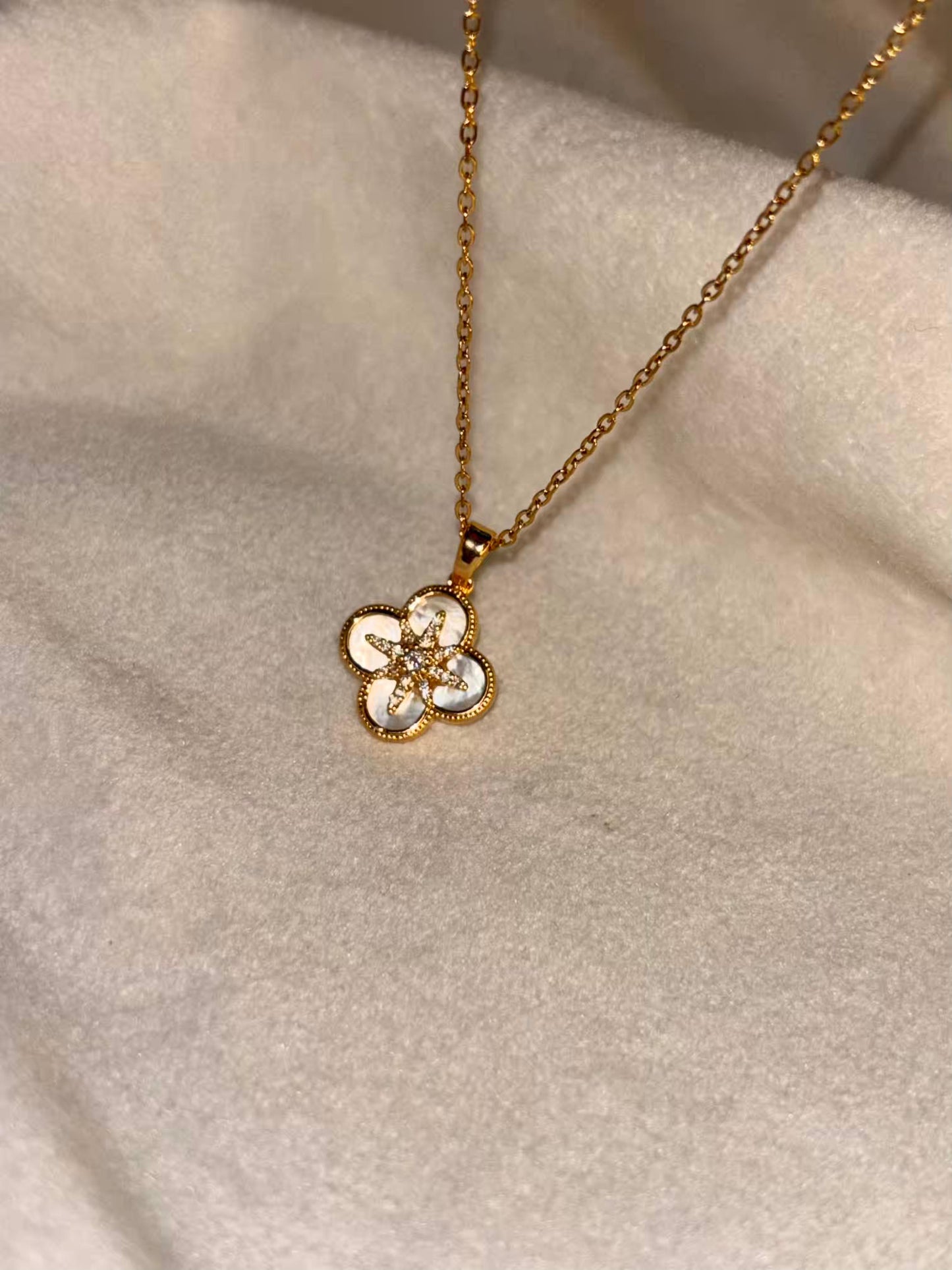 White Flower Necklace 18K Gold Plated Premium Necklace
