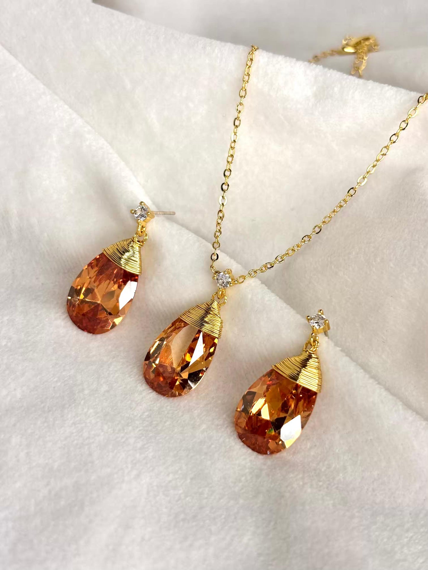 Red Rush Diamond Necklace And Studds 18K Gold Plated Premium Necklace