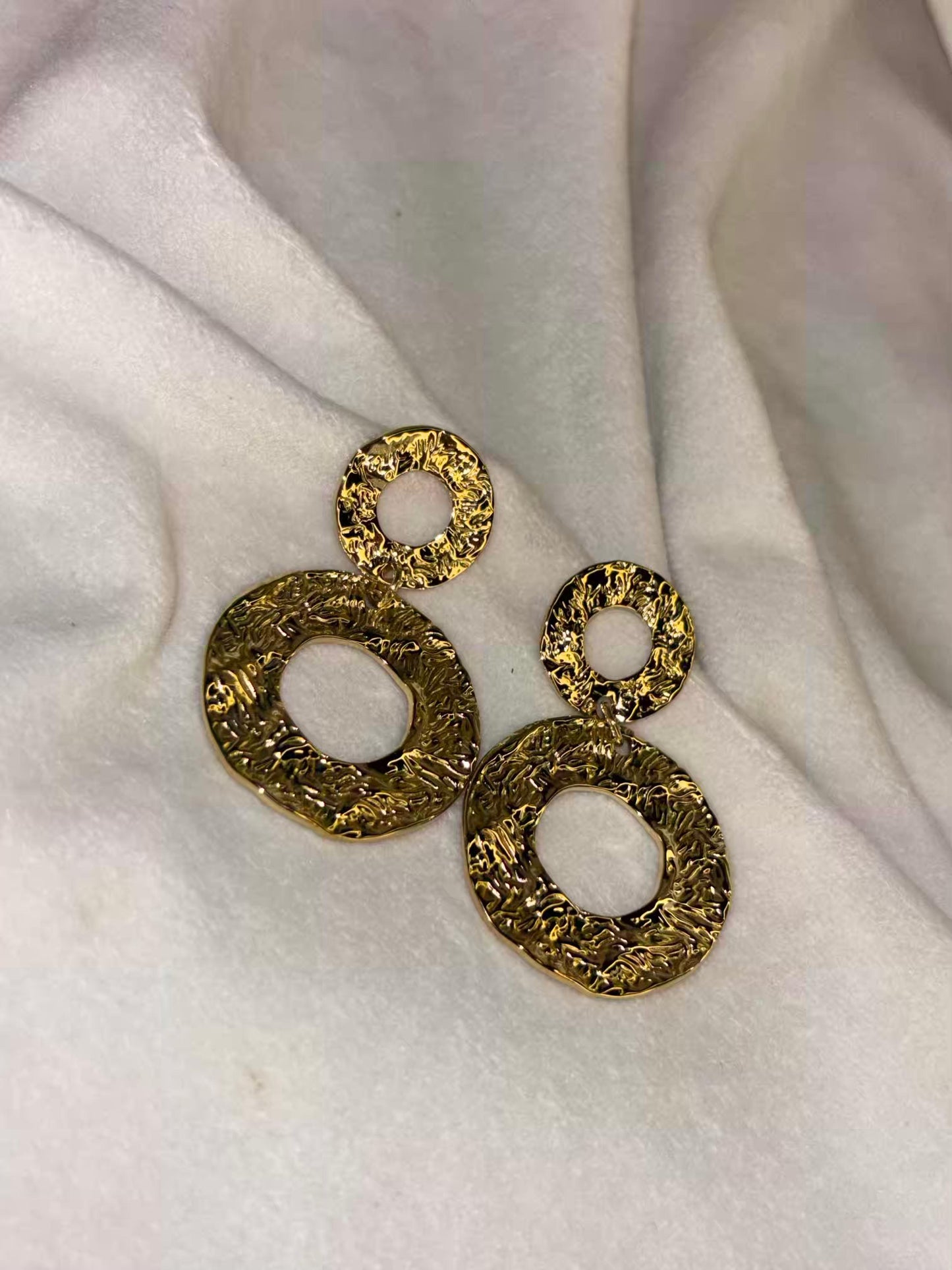 Round Premium  Ear Studs 18K Gold Plated Premium Earrings
