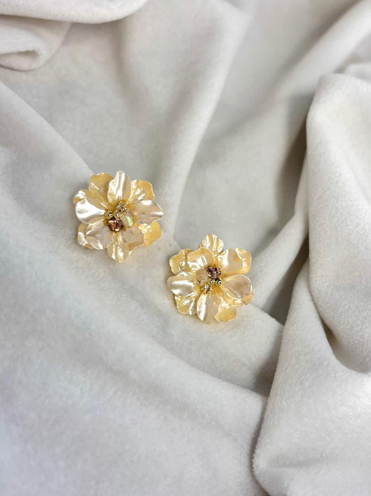 Shiny Flora Earrings 18K Gold Plated Premium Earrings