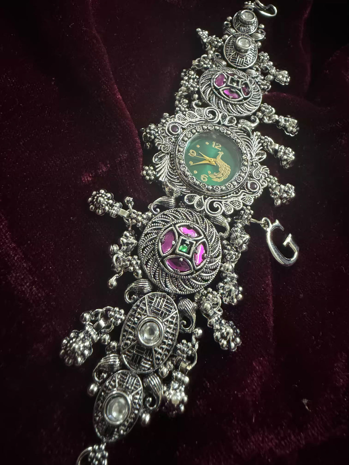 Viral Navratri Emerald Inspired Silver-Tone Navratri Oxidised Heritage Watch