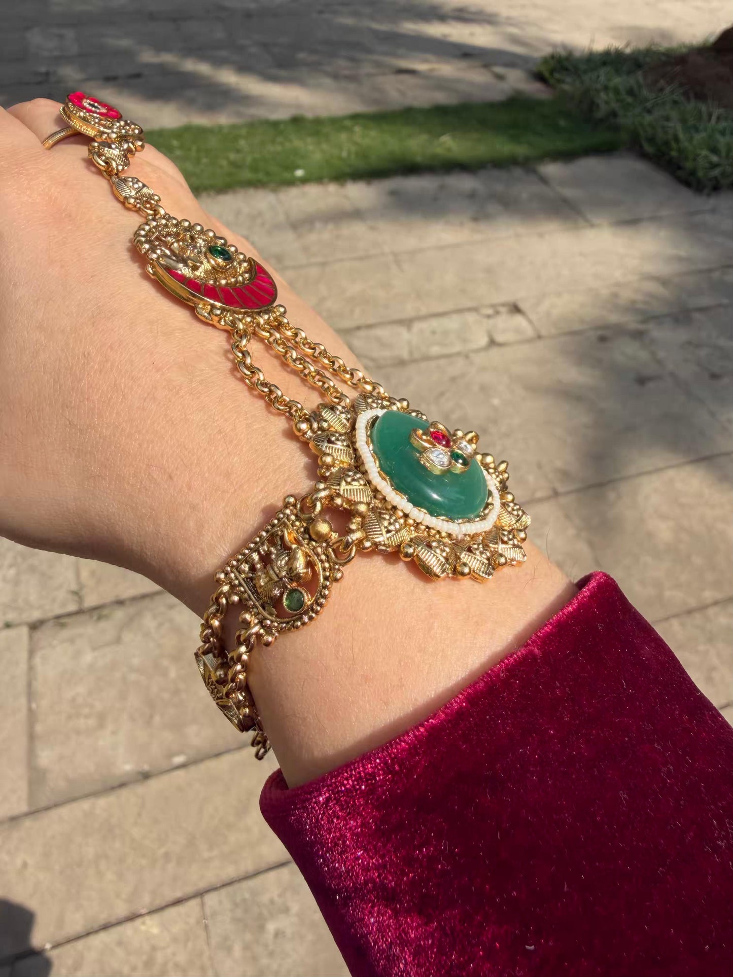 Nita Ambani Haath Phool Premium Work Royal Emerald Pink Antique Design Pair of Haath Phool