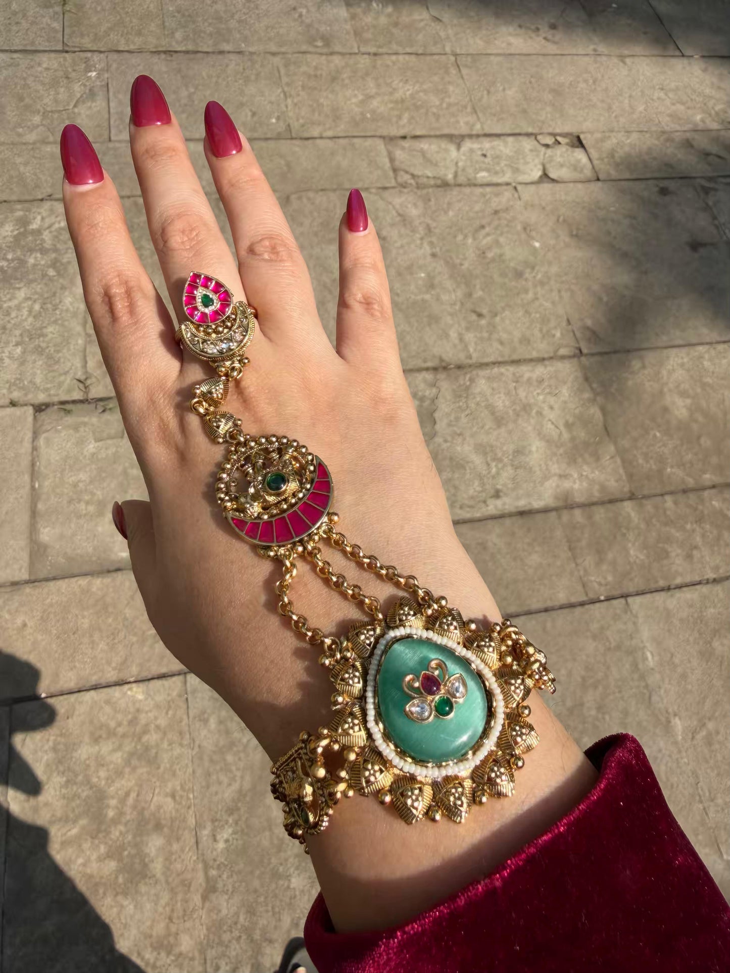 Nita Ambani Haath Phool Premium Work Royal Emerald Pink Antique Design Pair of Haath Phool