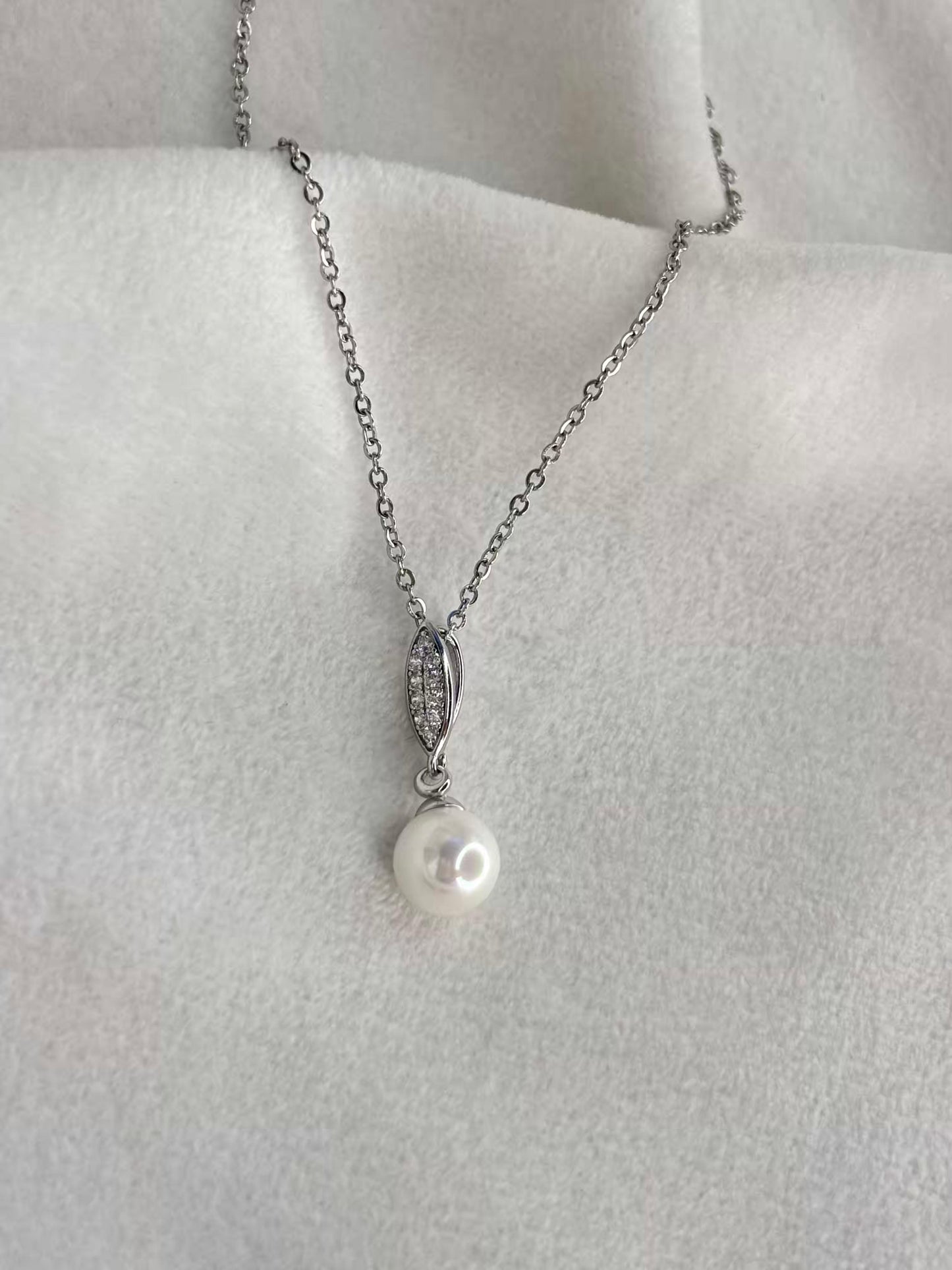 Twisted Pearl Necklace Silver Plated Premium Necklace