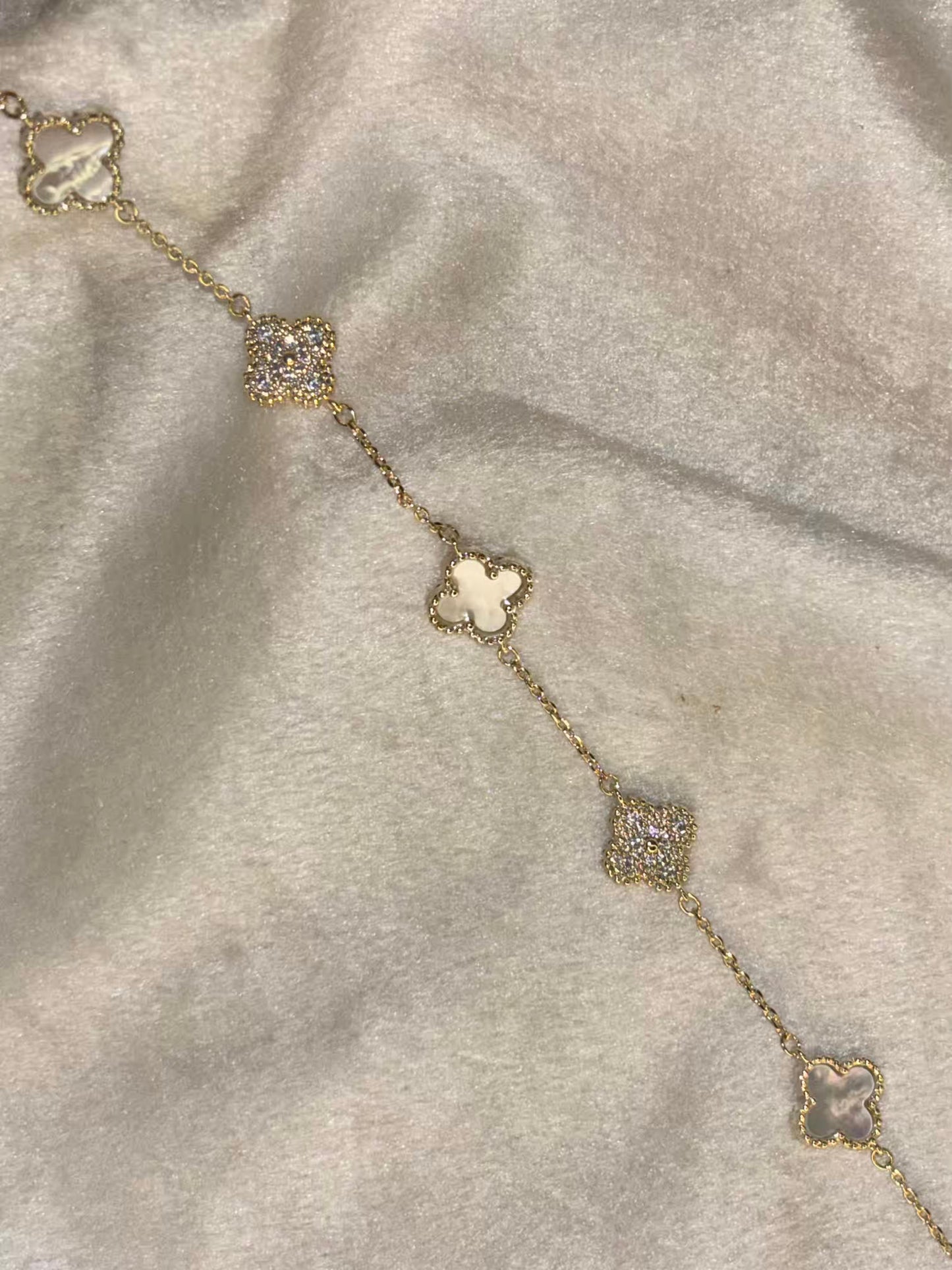 Twin Clovers 18K Gold Plated Premium Chain Bracelet